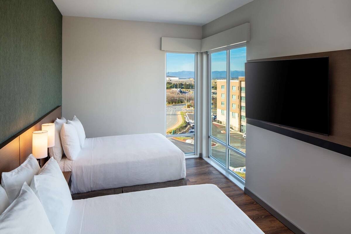 room, 1 bedroom, accessible, bathtub (plus) | in-room safe, desk, blackout curtains, iron/ironing board