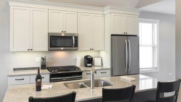 House, Multiple Beds (Last Call Never) | Exterior