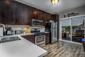 Condo, Multiple Beds (L`IL Getaway) | Private kitchen - L`il Getaway (Ottawa)