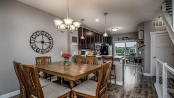 Condo, Multiple Beds (L`IL Getaway) | Private kitchen