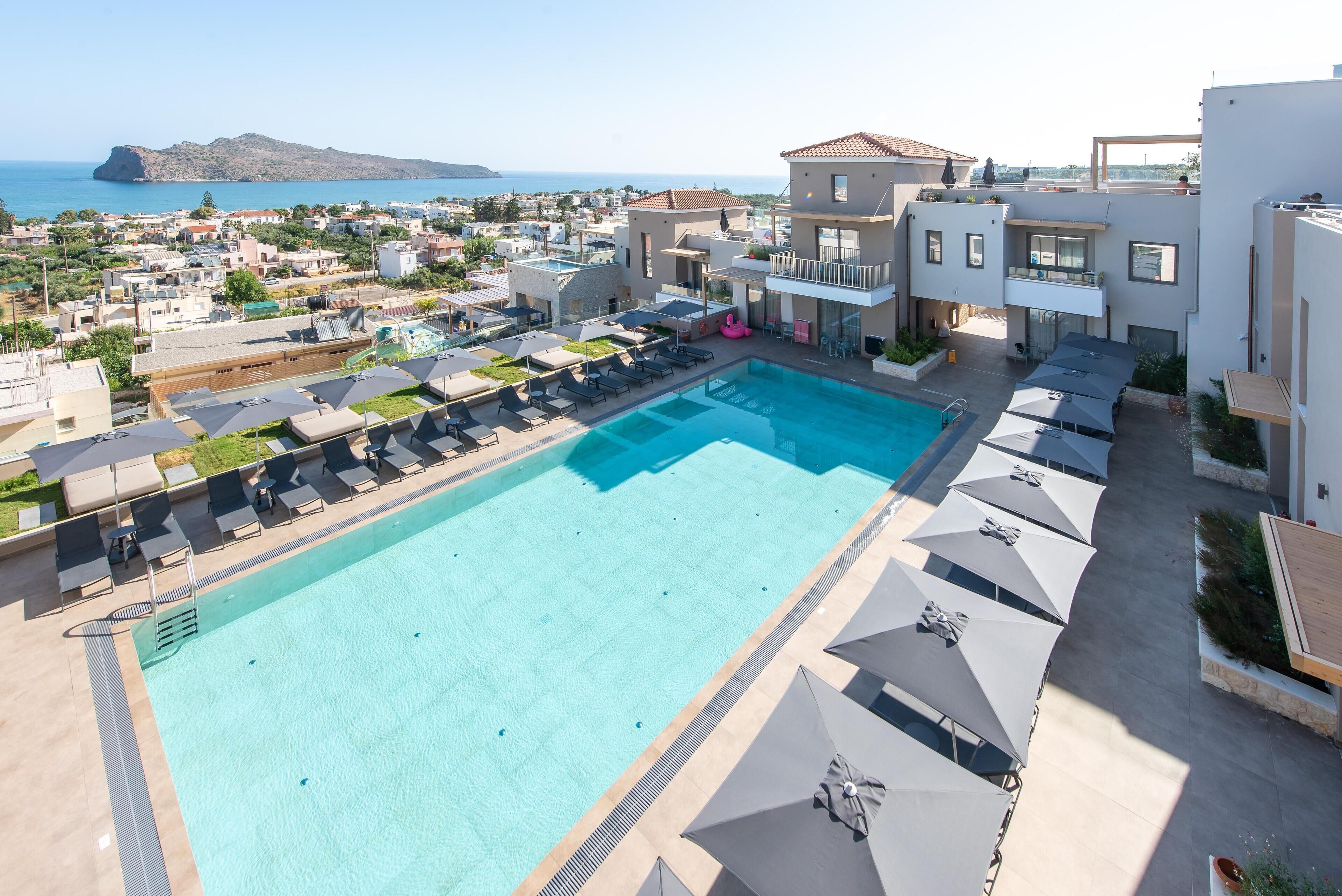 3 outdoor pools, sun loungers