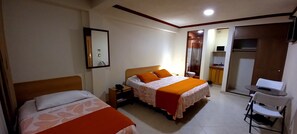 Comfort Room, 1 Double Bed | In-room safe, blackout drapes, soundproofing, free WiFi - Hotel Turisticas 63 (Bogotá)