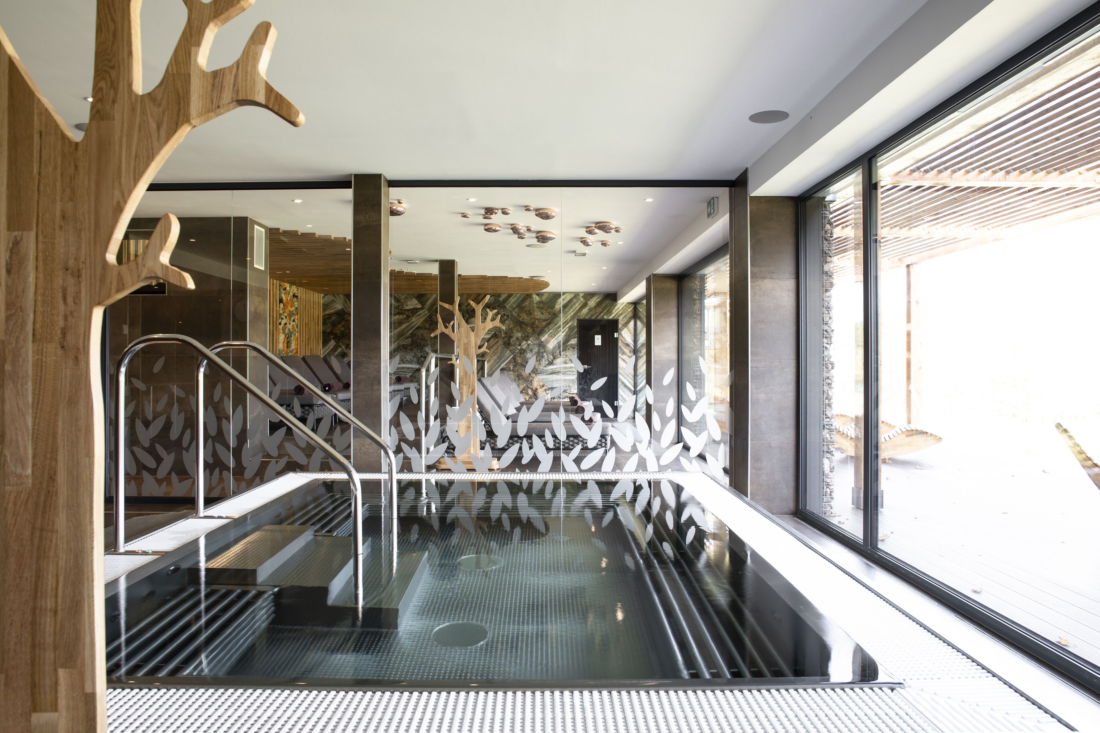 온수 욕조, 스팀룸, 스포츠 마사지