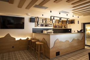 Bar (on property) - Amenity Hotel & Resort Orlické hory (Deštné v Orlických horách)