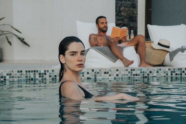 Piscine extérieure (ouverte en saison)