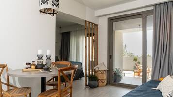 Suíte exclusiva, vista para o mar | Sala de jantar