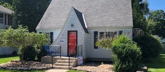 Short walk to Downtown and beaches. Winter skiing a short 30-minute drive away.