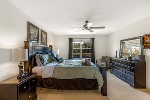 4 bedrooms, iron/ironing board, free WiFi, bed sheets