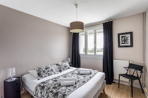 2 chambres, fer et planche Ă repasser, Wi-Fi gratuit, draps fournis