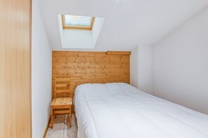 3 Schlafzimmer, Bügeleisen/Bügelbrett, Bettwäsche
