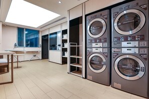 Interior - Ji Hotel (Shanghai)