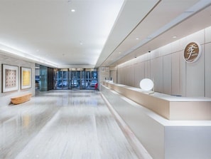 Lobby - Ji Hotel (Shanghai)