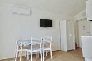 Dining - RS305 - Marcelli, new beachfront two room apartment (Marcelli)