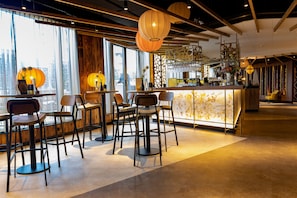 Bar (in der Unterkunft)