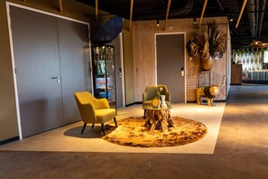 Lobby sitting area - Fletcher Hotel Restaurant ByZoo Emmen (Emmen)
