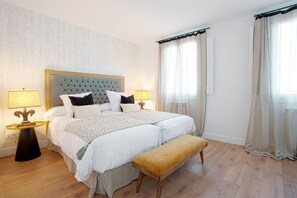 3 chambres, fer et planche à repasser, Wi-Fi, draps fournis