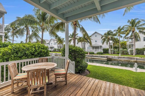 Waterfront Townhome with Pool, Dock & Water Views
