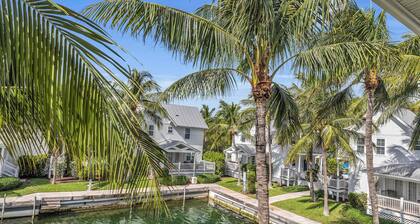 Coral Lagoon #15 "Grand Slam"