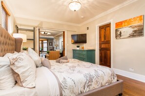 4 bedrooms, memory-foam beds, iron/ironing board, free WiFi