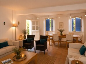 Interior - Provençal Villa with Large Pool • 9000 m² of Nature • Total Privacy (Draguignan)