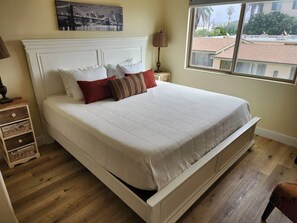 3 bedrooms, desk, iron/ironing board, travel cot