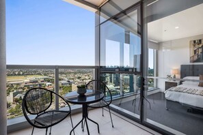 Dining - High-Rise Balcony Unit with City Views, Gym, Pool (Moonee Ponds)
