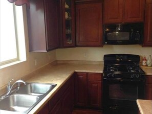 Dining tables, kitchen islands