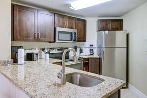 Private kitchen - Summer Bay Orlando by Exploria Resorts (Clermont)
