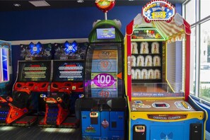 Game room - Summer Bay Orlando by Exploria Resorts (Clermont)