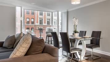 Smart TV, fireplace, offices