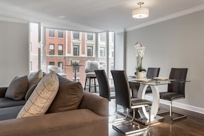 Smart TV, fireplace, offices