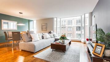 Smart TV, fireplace, offices