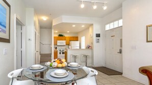 Departamento (2609GR00) | Cocina privada