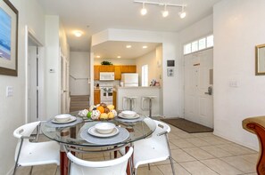 Appartement (2609GR00) | Cuisine privée | Micro-ondes, cafetière/bouilloire