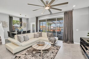 Apartment (7416OAK) | Living room | Flat-screen TV, fireplace