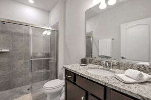 Apartamento (7420 Oakmoss Loop) | Banheiro