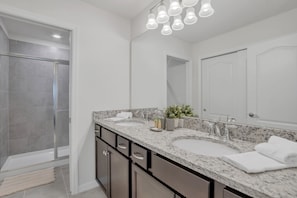 Bathroom - 7420 Oakmoss Loop (Davenport)