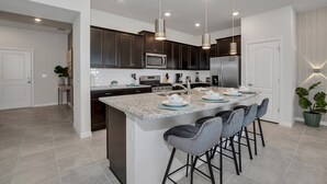 Apartment (7420 Oakmoss Loop) | Private kitchen - 7420 Oakmoss Loop (Davenport)