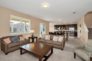 Villa (1042TOUR) | Living room | Flat-screen TV, books