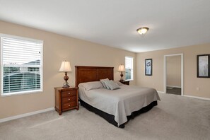Villa (1042TOUR)