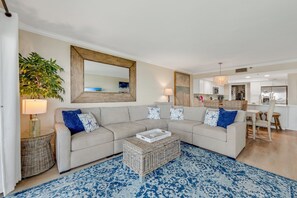 TV - Updated oceanview 2/2 with a large balcony and seasonally heated beachfront pool (New Smyrna Beach)