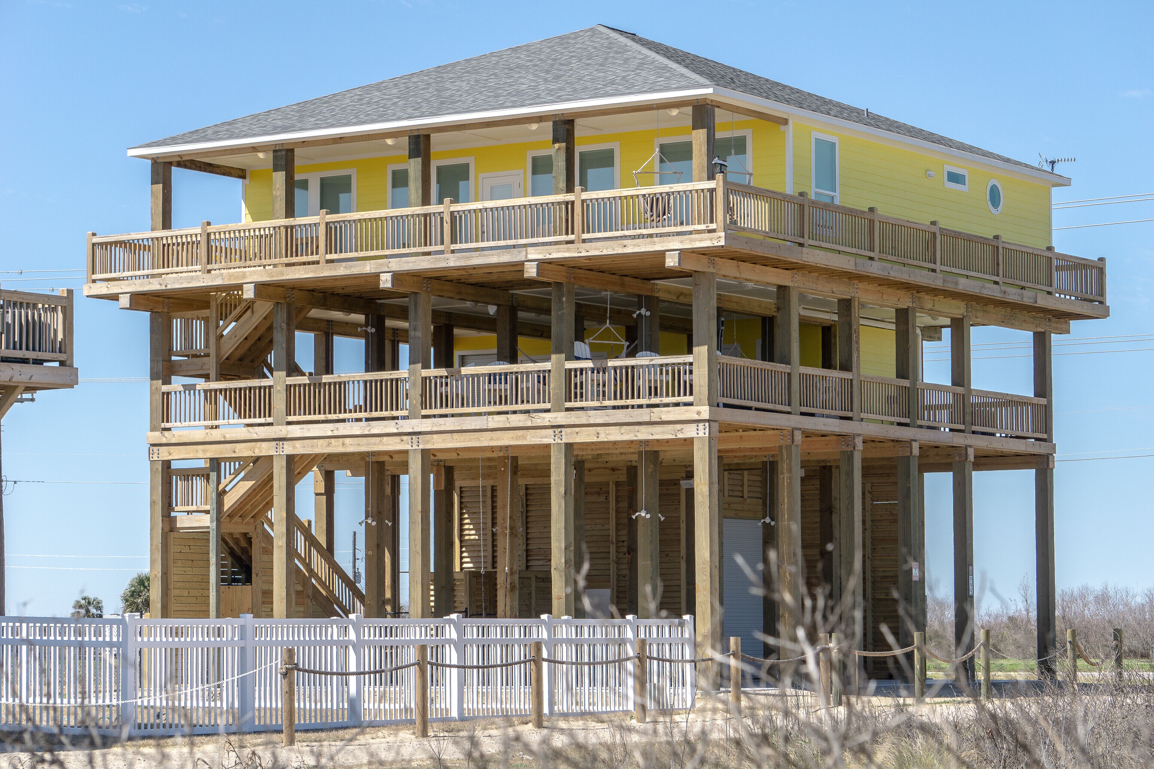 Hot tub, lift, multiple decks and panoramic beach and intercoastal views.