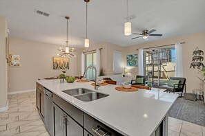 Apartment (4923WIND) | Private kitchen