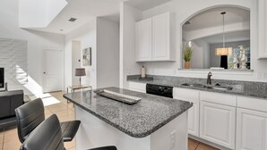 Villa (5221OAKBO) | Private kitchen - 5221oakbo (Davenport)