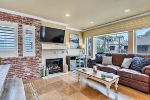 TV, fireplace, DVD player