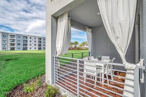 Apartment (3180PARAUNIT101) | Balcony