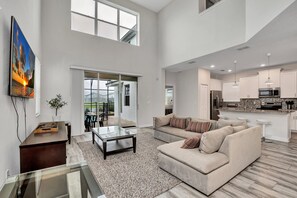 House (4796KING) | Living room | Flat-screen TV