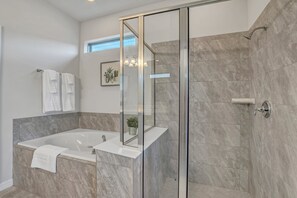 Villa (8911ZURICH) | Badkamer
