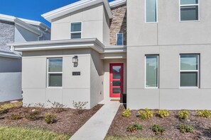 House (4509TARGET) | Exterior