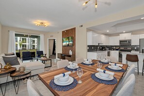 Apartment (3150PARA UNIT) | Exterior
